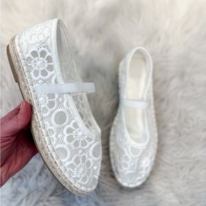 Universal Thread White Floral Espadrilles